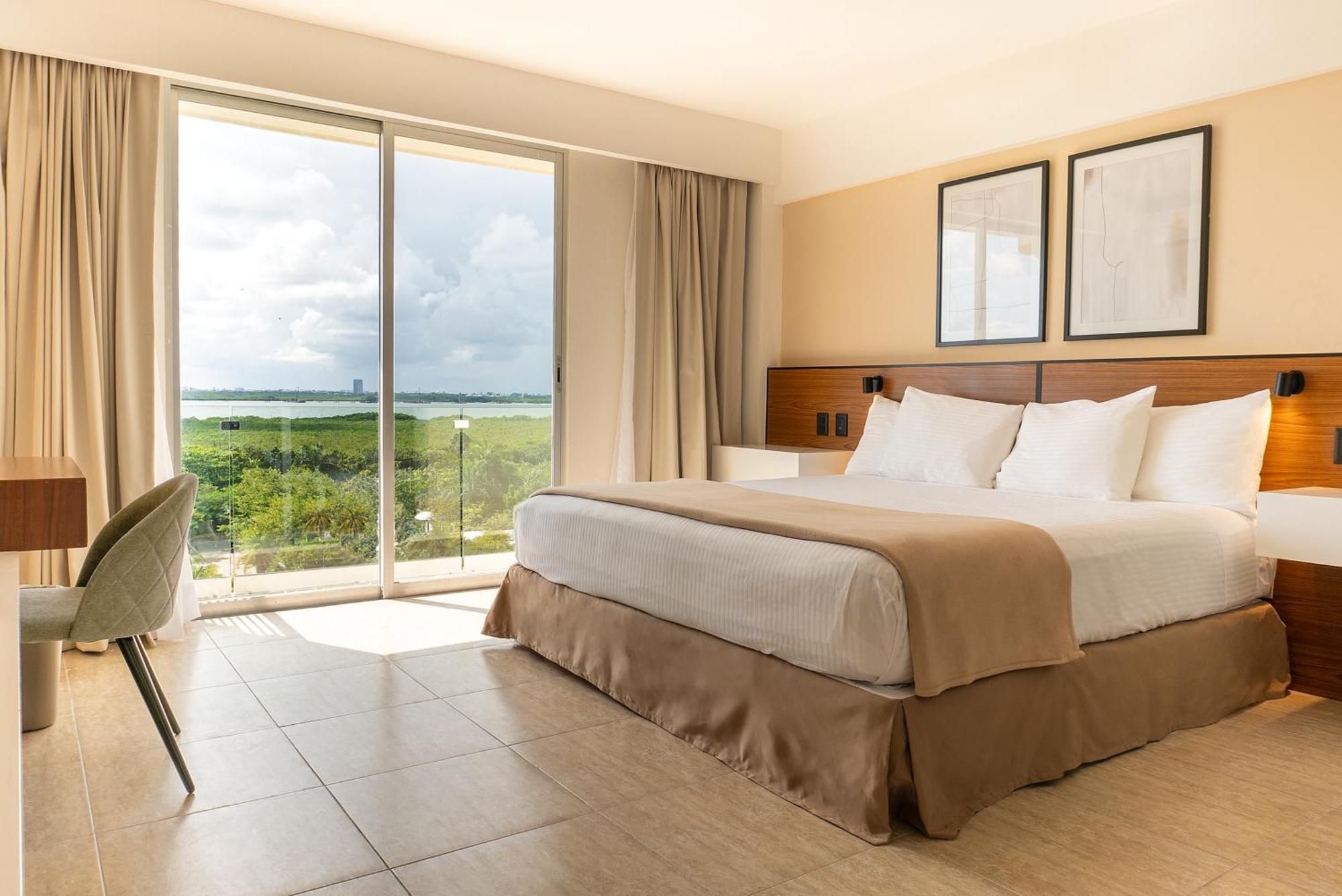 Hotel Calypso Cancun Exterior photo