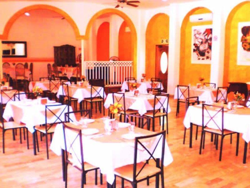 Hotel Calypso Cancun Exterior photo