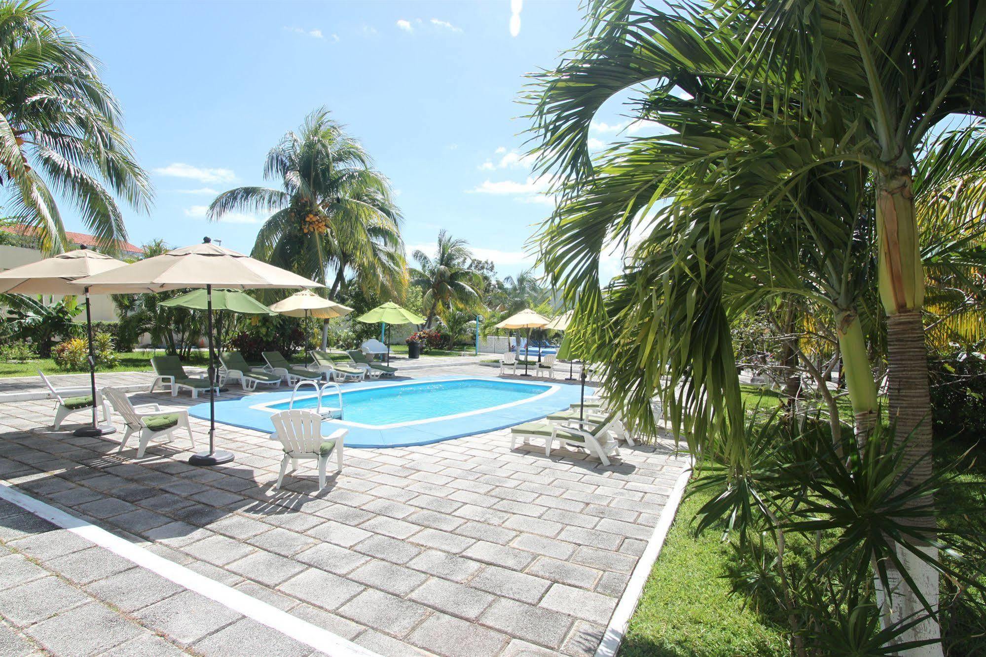 Hotel Calypso Cancun Exterior photo